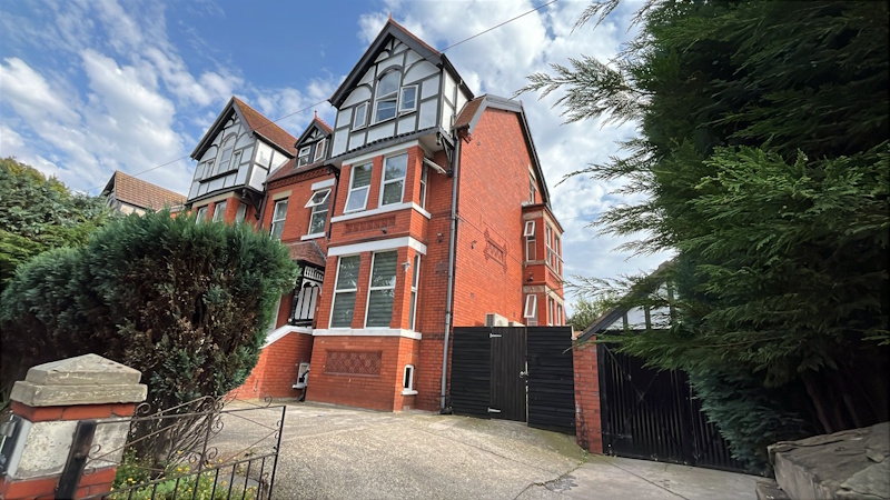 Ty Glyn, 28 Nant Hall Road